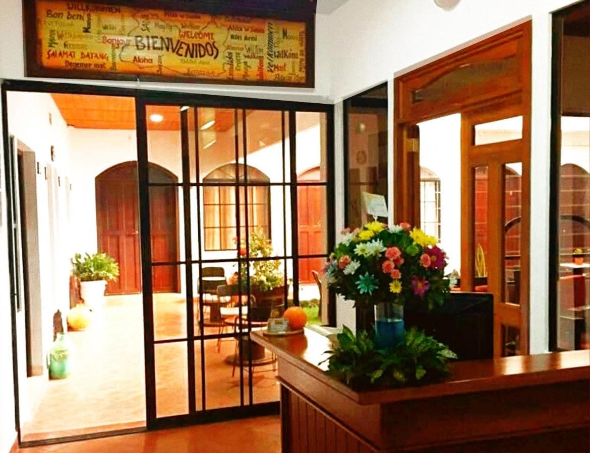 Hostal Las Puertas Santa Ana Exteriör bild