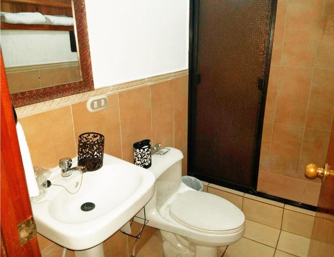Hostal Las Puertas Santa Ana Exteriör bild