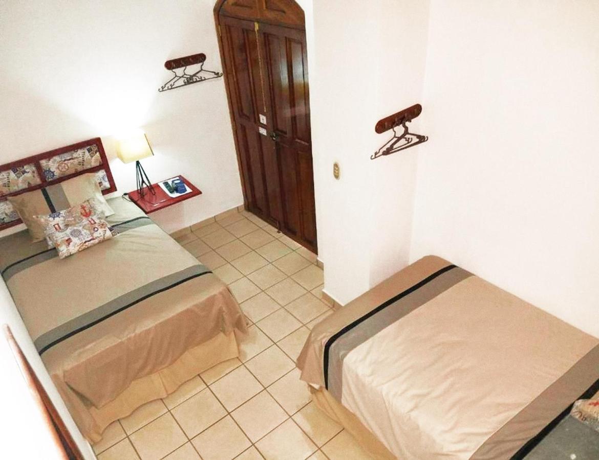 Hostal Las Puertas Santa Ana Exteriör bild