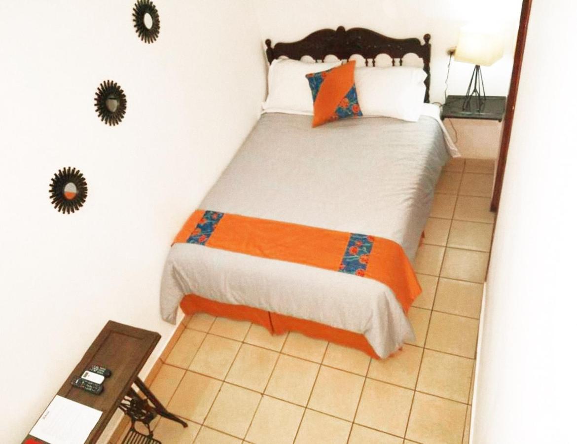 Hostal Las Puertas Santa Ana Exteriör bild