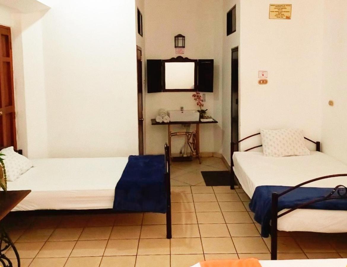Hostal Las Puertas Santa Ana Exteriör bild