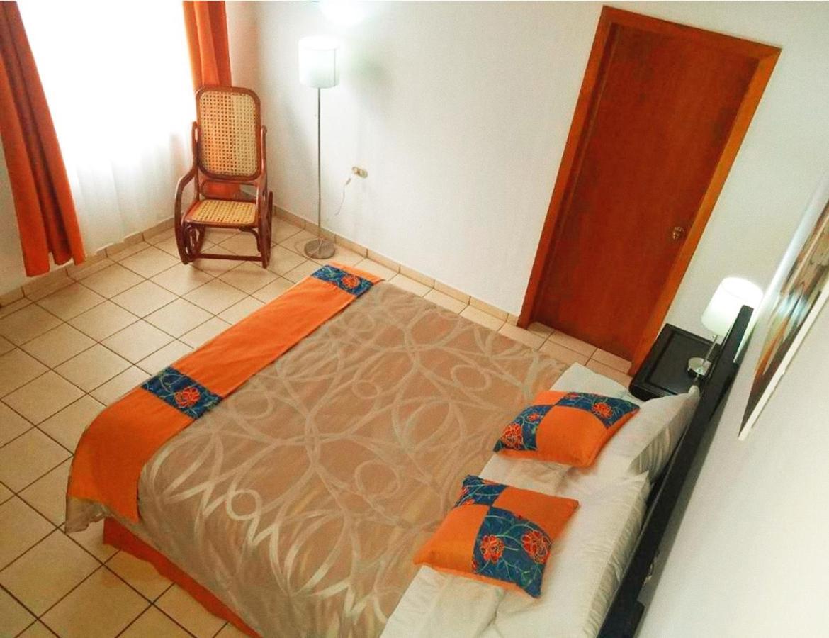 Hostal Las Puertas Santa Ana Exteriör bild