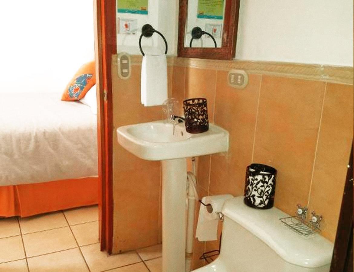 Hostal Las Puertas Santa Ana Exteriör bild