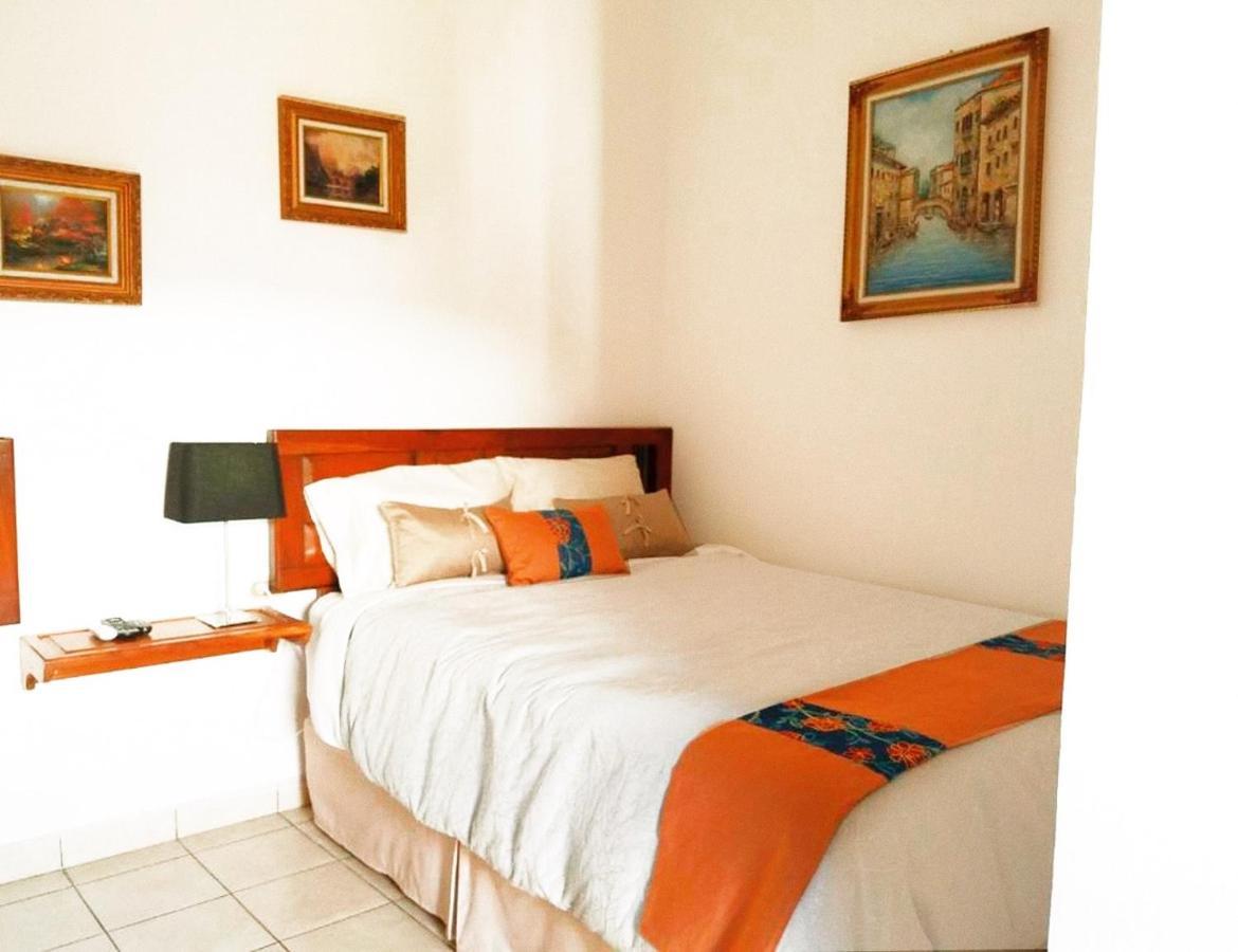 Hostal Las Puertas Santa Ana Exteriör bild