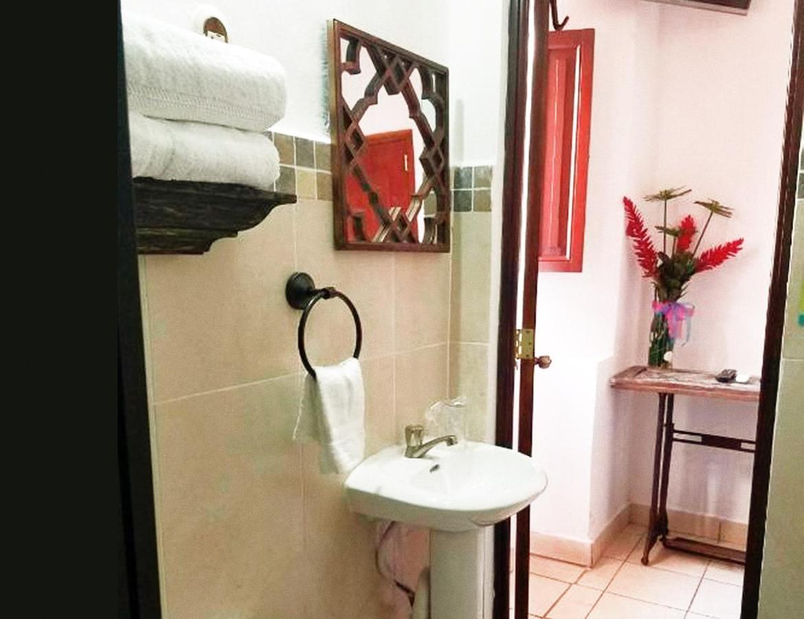 Hostal Las Puertas Santa Ana Exteriör bild